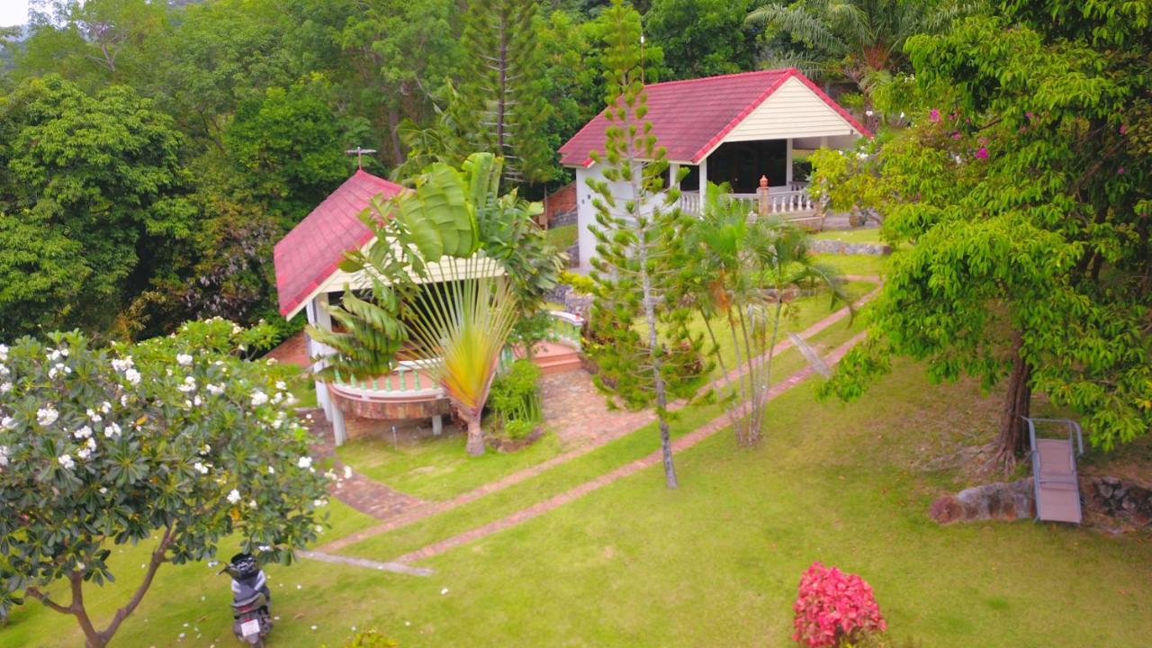 Lemongarden Hotel Koh Lanta Bagian luar foto